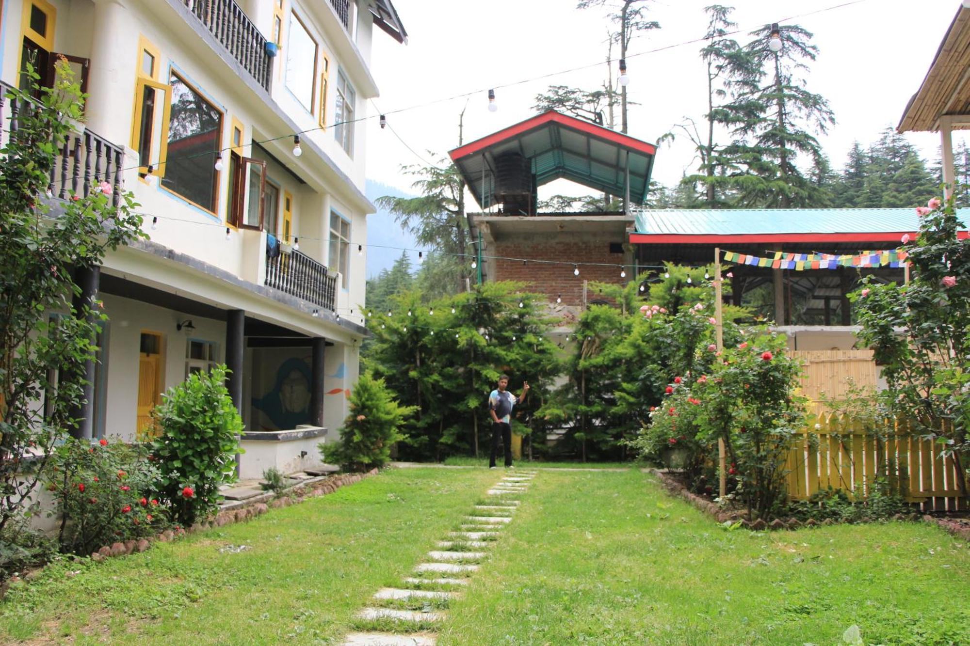 The Village Manali- Cafe, Bar & Bistro * Manali (Himachal Pradesh)